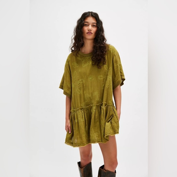 Free People Dresses & Skirts - Free people Picking Petals Mini Dress